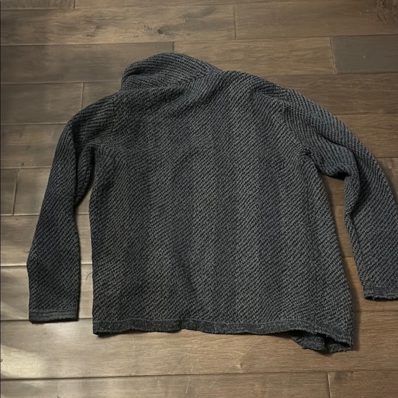 Your Neighbors Men's Cozy Charcoal Cardigan, size medium - Picture 7 of 10